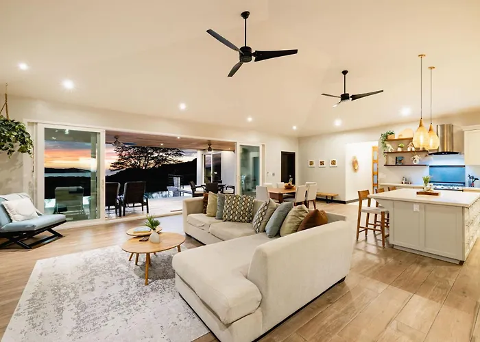 Casa Natura- 3 Bedroom Ocean View At Mar Vista Holiday home