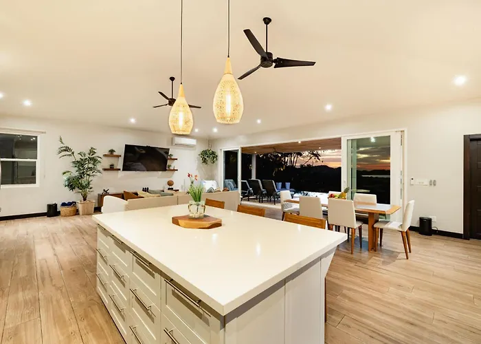 Casa Natura- 3 Bedroom Ocean View At Mar Vista Holiday home